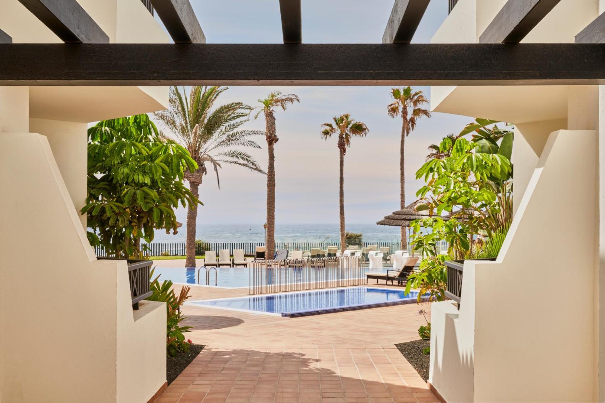 Отель Barcelo Fuerteventura Royal Level (Adults Only) Калета-де-Фусте Экстерьер фото